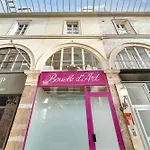 Amazing Historical Parisien Town House Next To Louvre Area