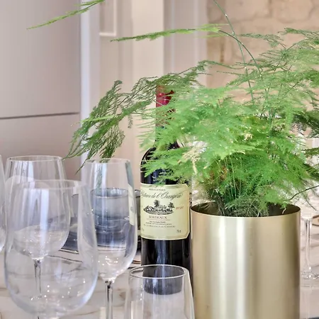 Amazing Historical Parisien Town House Next To Louvre Area *